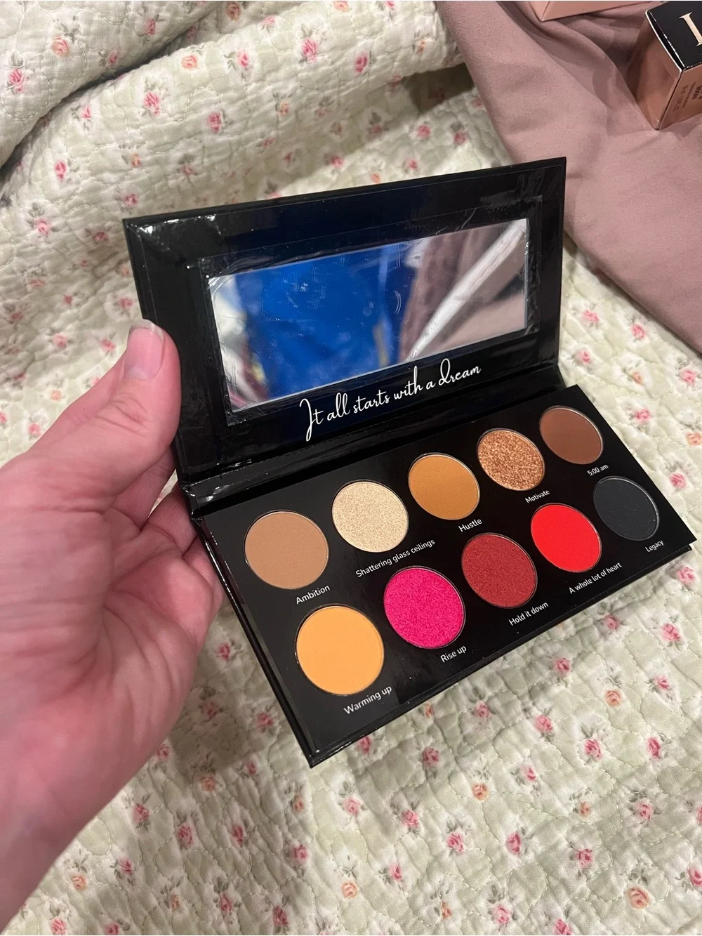 Multi-Finish Eyeshadow Palette — Red, Pink & Neutral Shades